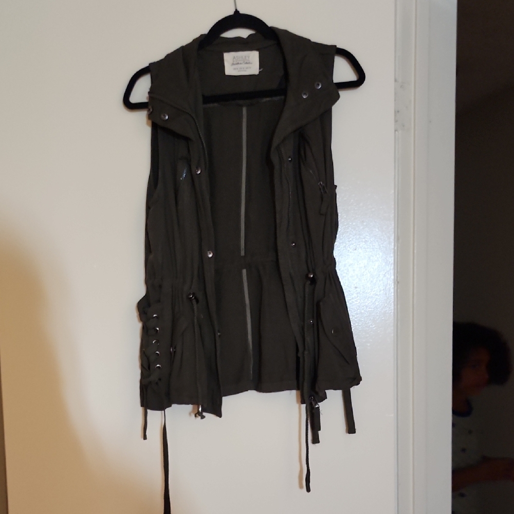 Ashley By 26 International Dark Gray Sleeveless Vest